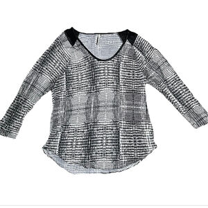 Women's Calvin Klein Black White Pattern Long Sleeve Tee XL